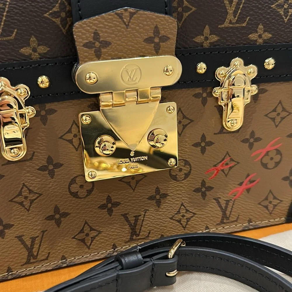 LOUIS VUITTON Reverse Monogram Trunk